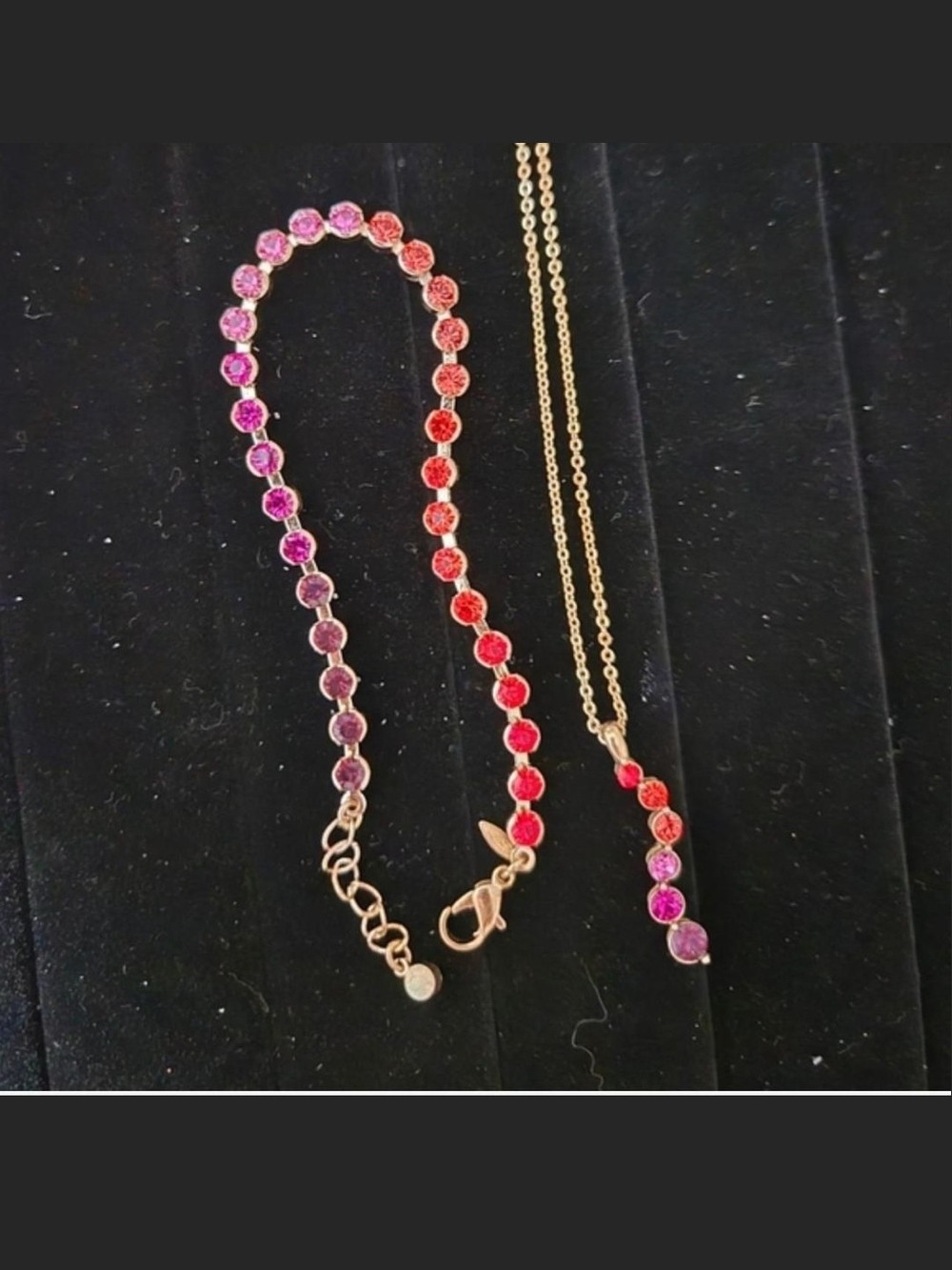 Source Unknown Pink to Red Gradient Crystal Necklace and Bracelet Set